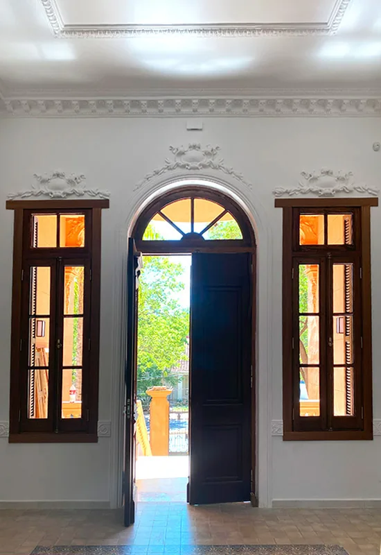 Embajada de España, aberturas de madera Tosco Piemontesa