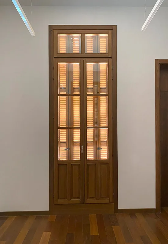 Embajada de España, aberturas de madera Tosco Piemontesa