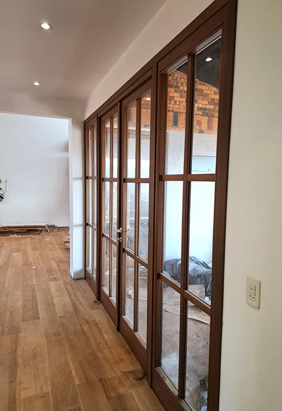 Hohenau, aberturas de madera Tosco Piemontesa