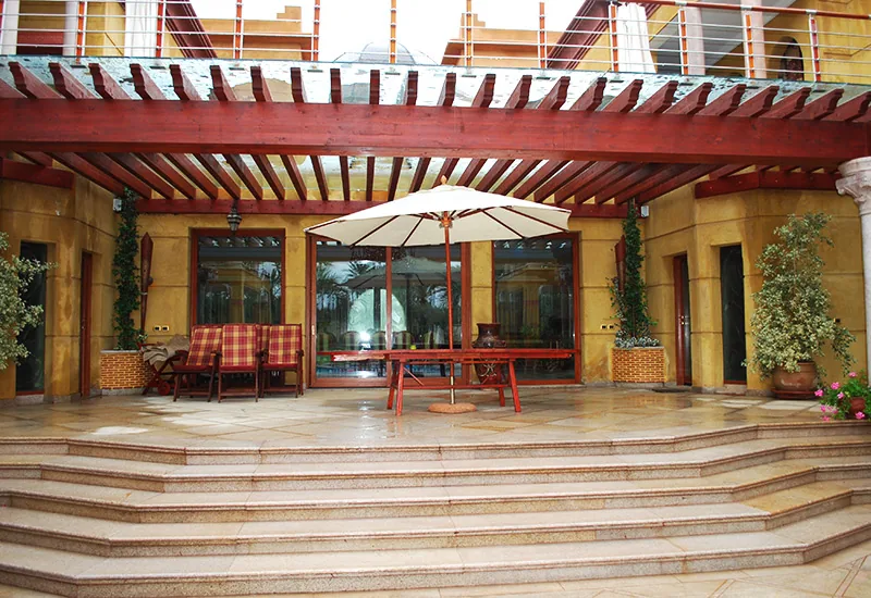 Marrakech Marruecos, aberturas de madera Tosco Piemontesa