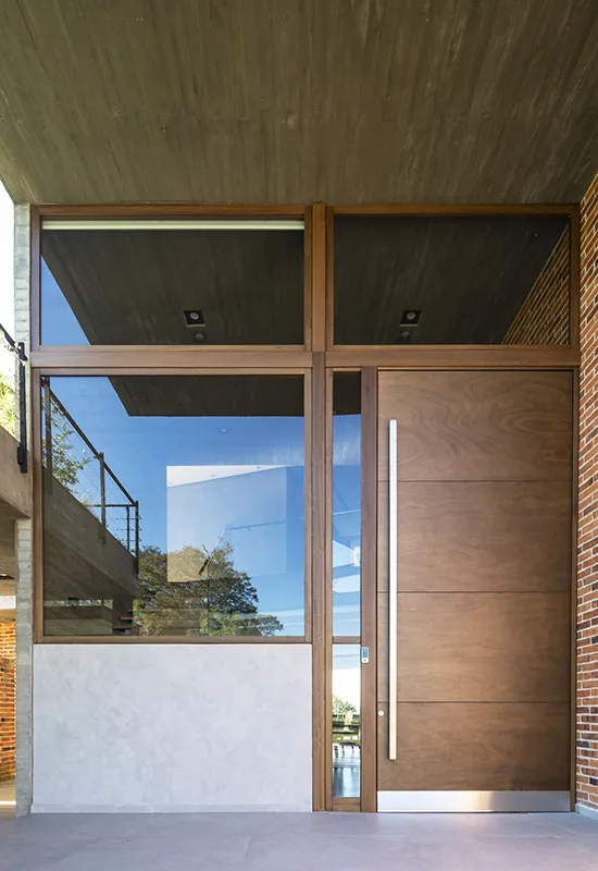 Villa La Serena, aberturas de madera Tosco Piemontesa