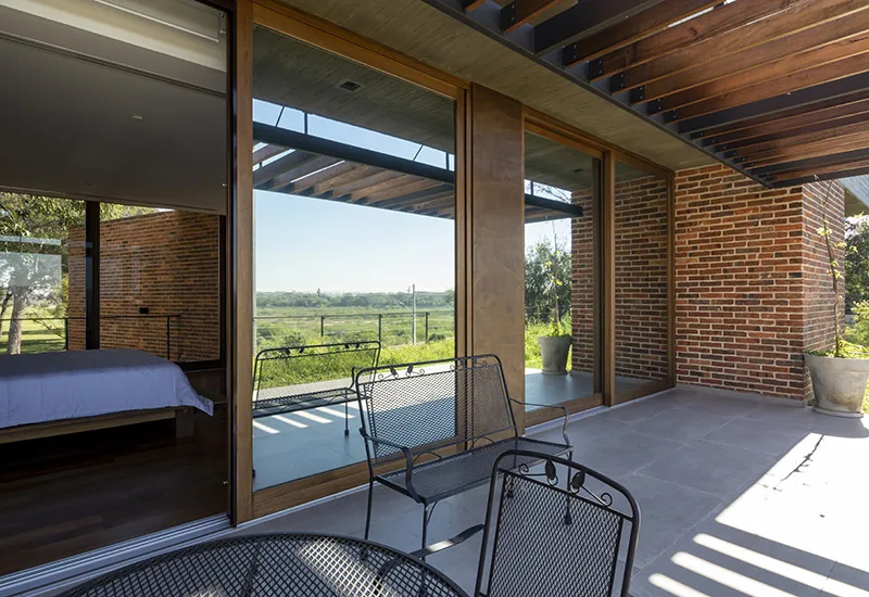 Villa La Serena, aberturas de madera Tosco Piemontesa